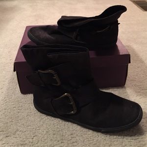 Blowfish black buckle booties