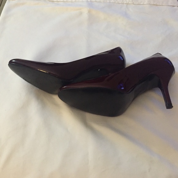 Nine West - Picture 3 of 4