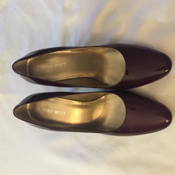 Nine West - Picture 4 of 4
