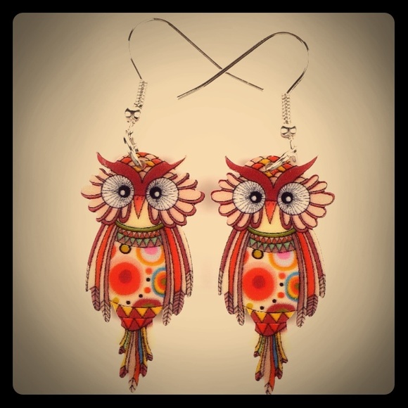 Jewelry - ✌️SOLD in Bundle✌️Adorable Acrylic Owl Earrings
