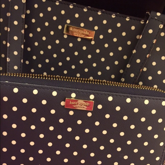 Kate Spade vinyl tote with matching wallet - Picture 4 of 4