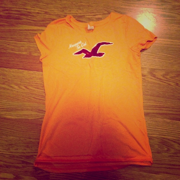 Hollister Tshirt