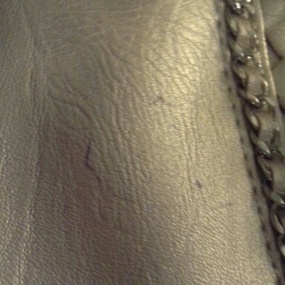 Handbag - Picture 3 of 3