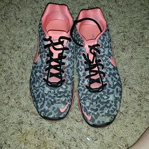 Women's running shoes