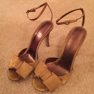 Martinez Valero heels