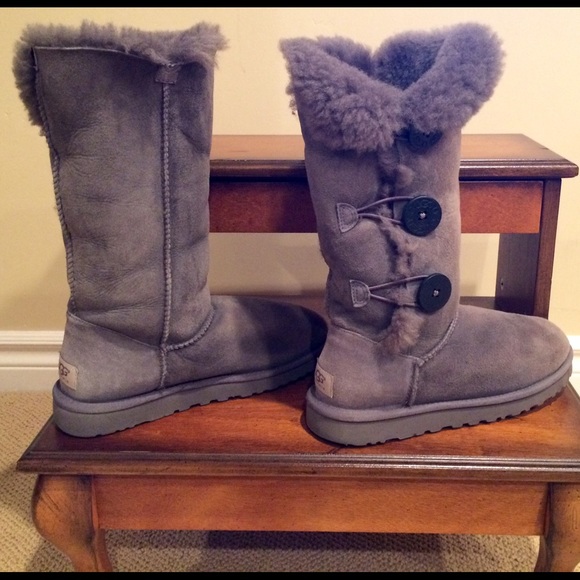 UGG Shoes - Size 7/8 Women Grey Authentic Ugg Boots.