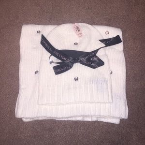 Victoria's Secret winter hat and scarf