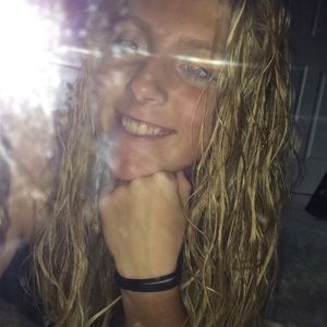 Meet your Posher, Gabriela