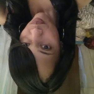 Meet your Posher, Jeneah