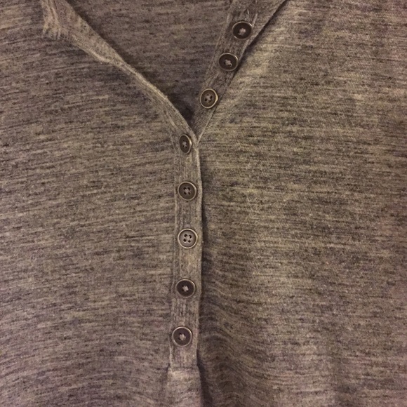 Gray long sleeve shirt! - Picture 2 of 2