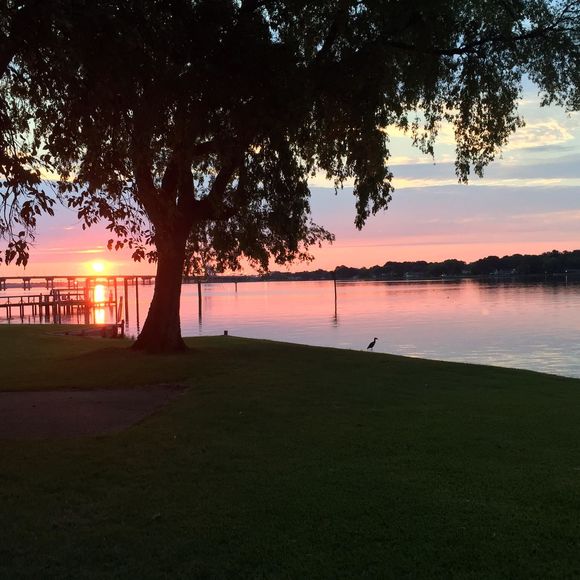 Meet your Posher, Jennifer - Picture 1 of 1