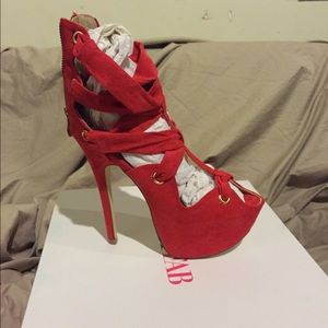 SEXY RED JUST FAB SHOE