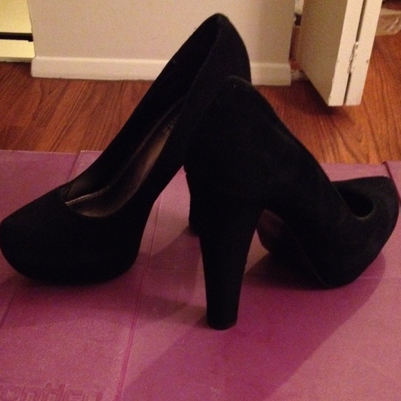 High heels - Picture 2 of 4