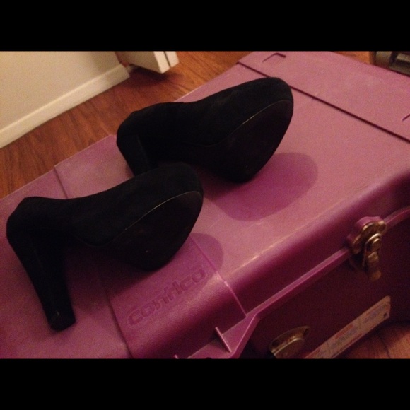 High heels - Picture 3 of 4