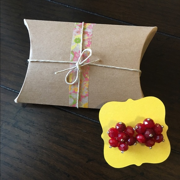 Beaded stud earrings - Picture 2 of 2