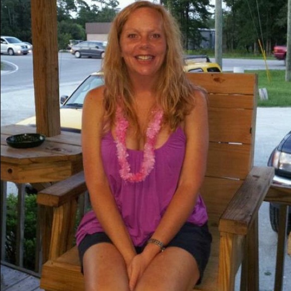 Meet your Posher, Tammy - Picture 3 of 3