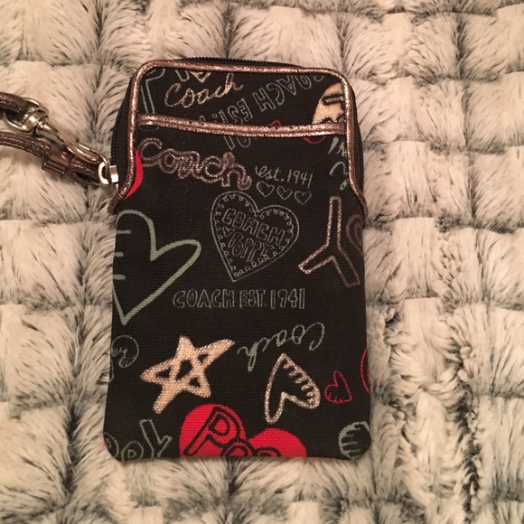 Authentic Coach Wristlet ❤️ - Picture 3 of 4