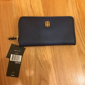 Tommy Hilfiger Navy Saffiano Leather Wallet