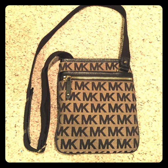 Michael Kors cross body