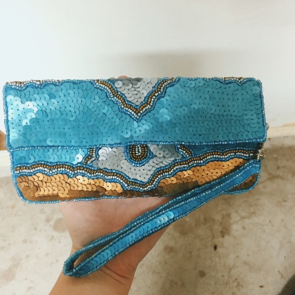 Wristlet/clutch