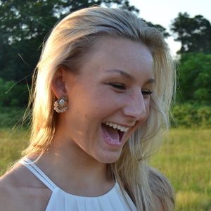 Meet your Posher, Emilee