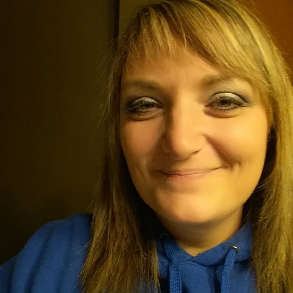 Meet your Posher, Mandy - Picture 1 of 1