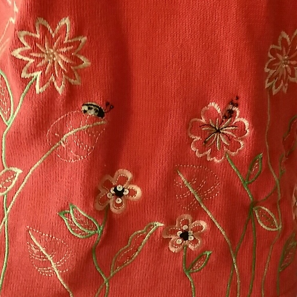 Alfred Dunner orange sweater with bee theme - Picture 3 of 4
