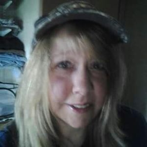 Meet your Posher, Lorie