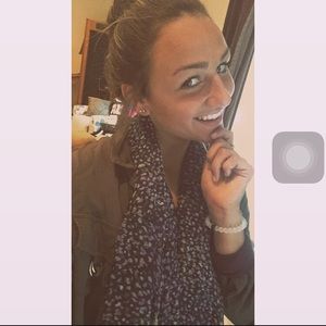 Meet your Posher, Courtney