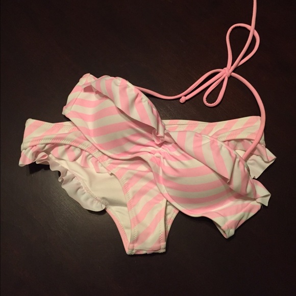 Victoria's Secret swimsuit - Picture 1 of 3