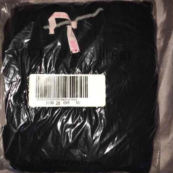 Victoria Secret Ribbed Sweater - Picture 2 of 4