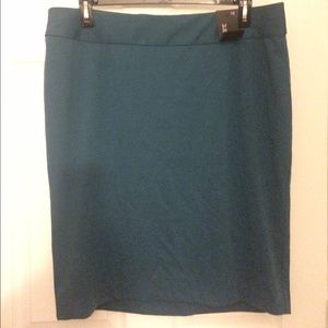 BRAND NEW pencil skirt