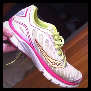 🏃🏼Saucony Pro Grid Running Shoes