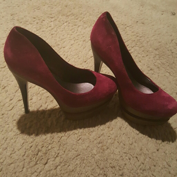 Shoes - Picture 2 of 3