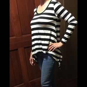 Black & white striped top