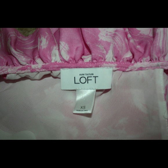 LOFT NWOT Petites Ruffled Pink White Sleeveless - Picture 2 of 2