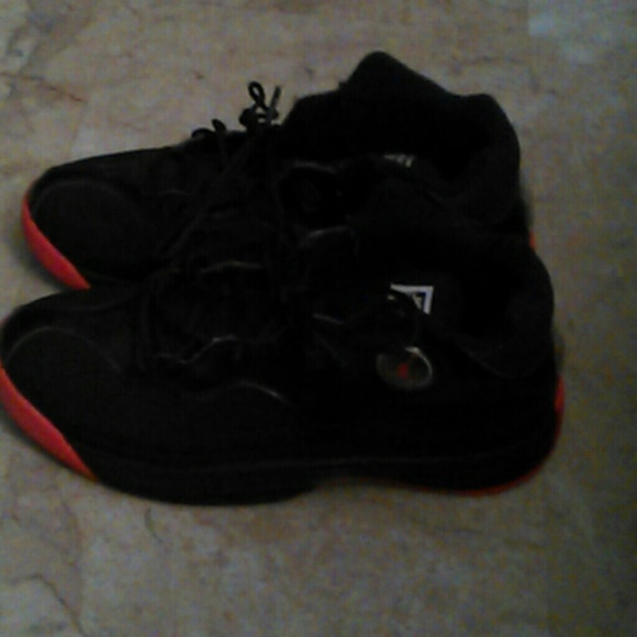 Jordan's jumperman - Picture 2 of 3