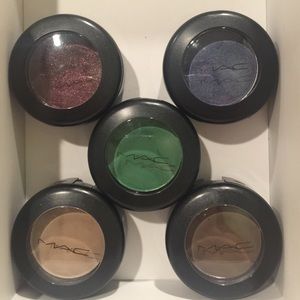 5 MAC Eyeshadows
