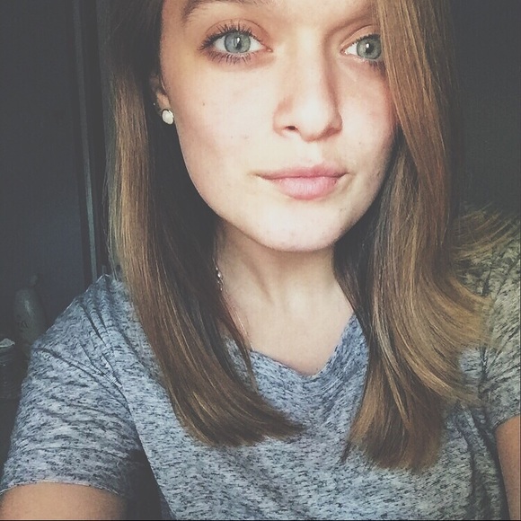 Meet your Posher, Deidre - Picture 1 of 1