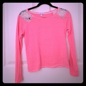 Lace shoulder long sleeve