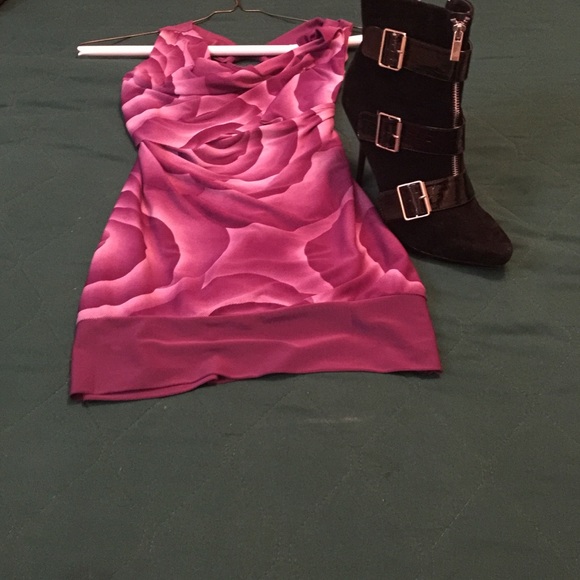 Sleeveless blouse