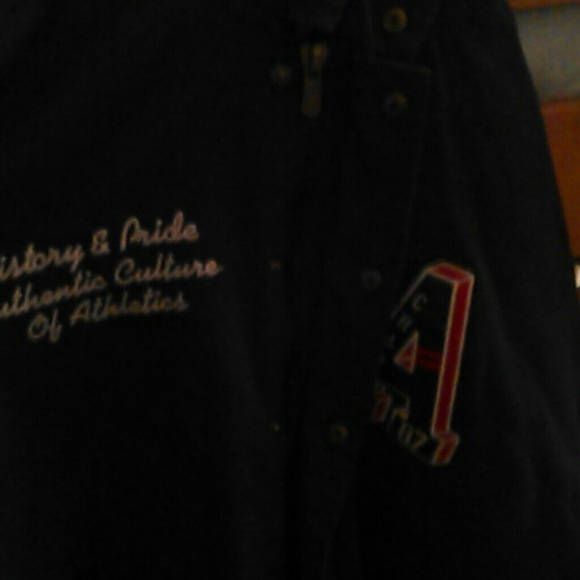 Authentic culture of athletics coat - Picture 3 of 3