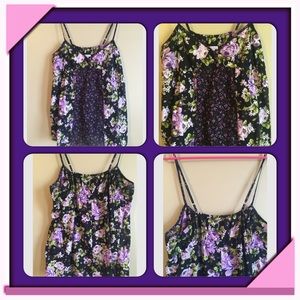 Xhilaration Floral tank