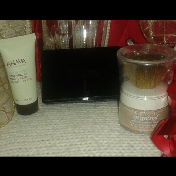 🎁✨ HOLIDAY MAKE-UP SPECIAL✨🎁