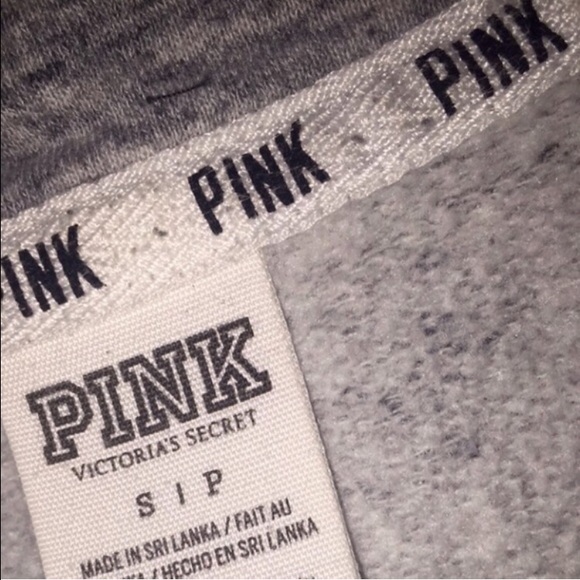 🚫SOLD🚫 VS PINK rare half zip - Picture 2 of 2