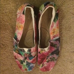 Brand new toms, no box and no dust bag