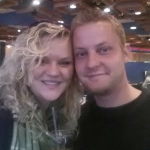 Meet your Posher, Arielle