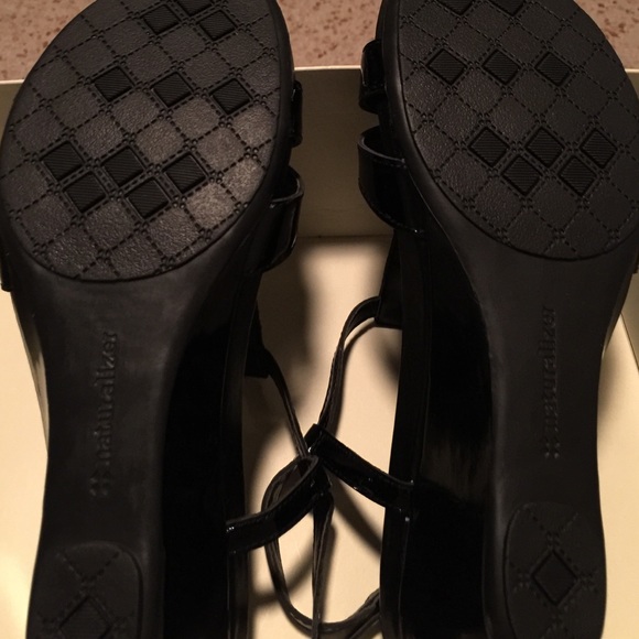 Naturalizer N5 New Black Wedges! πΈ - Picture 4 of 4