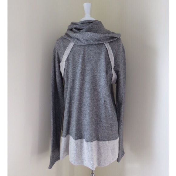 ❗️LAST ONE❗️🎉HPX2!🎉Plus Size Cowlneck Sweater - Picture 3 of 4