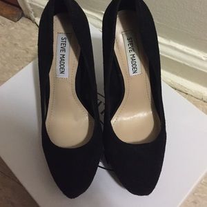 Steve Madden Suede Heels